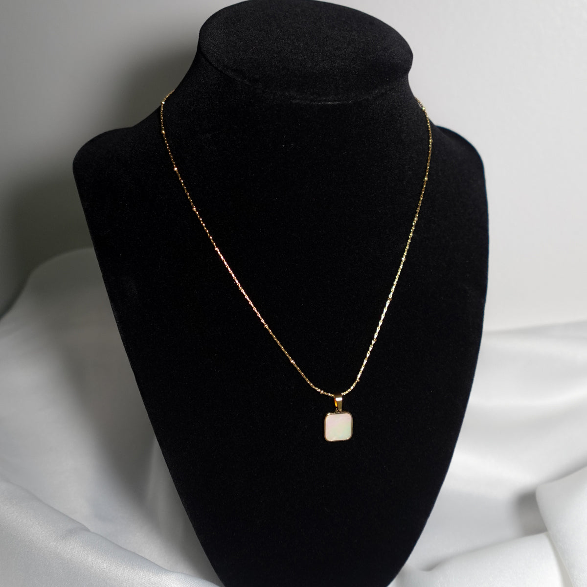 Collar Geométrico